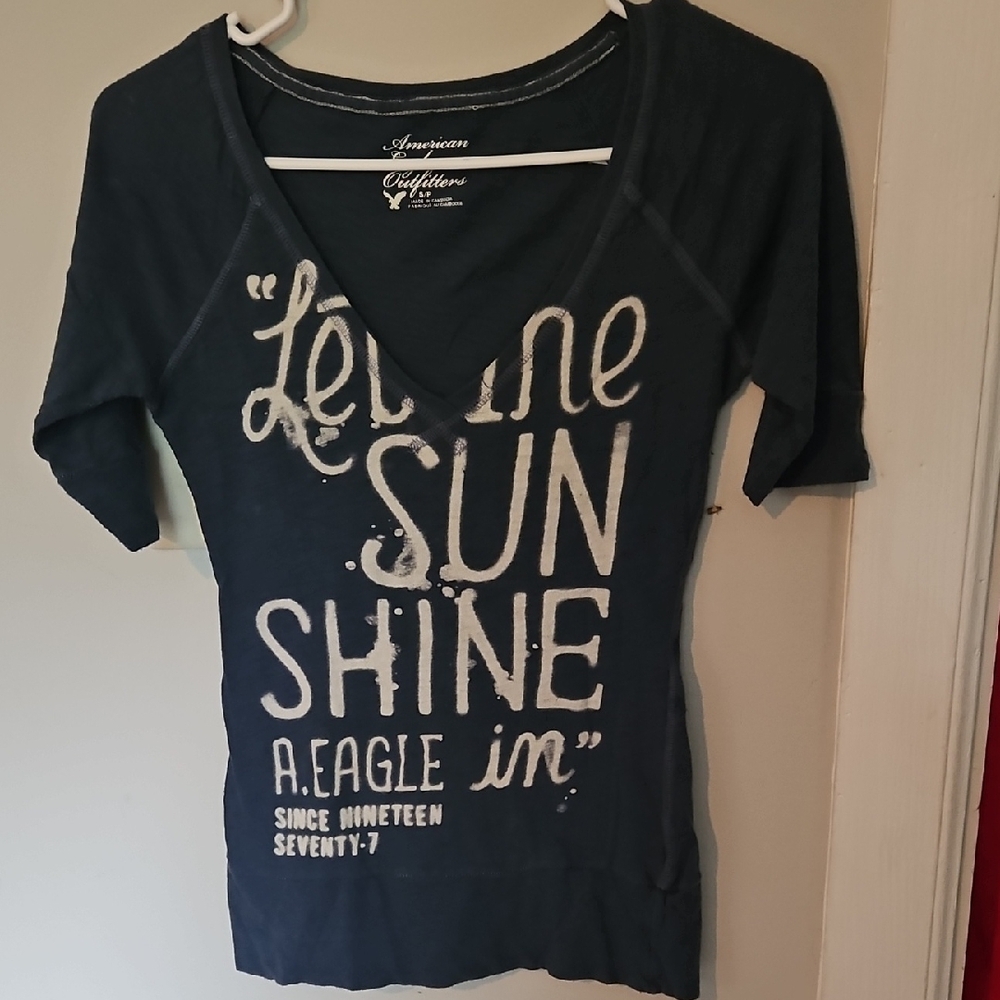 American Eagle Outfitters Deep Blue Graphic Fitted Tee